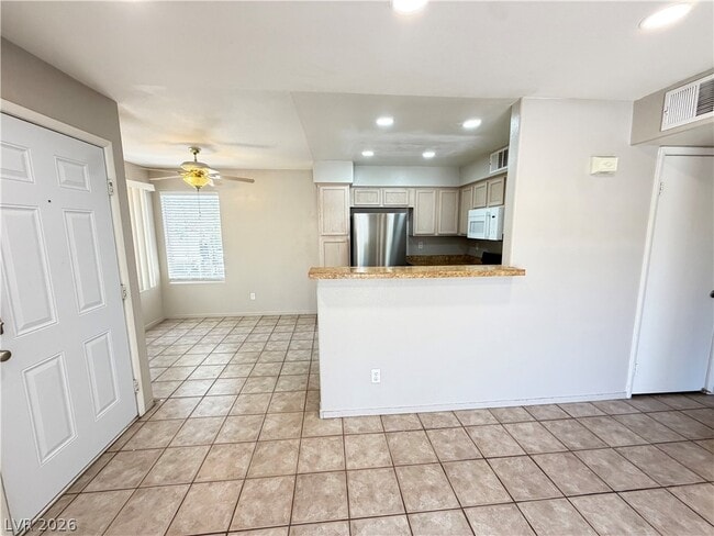 Building Photo - 3085 Casey Dr