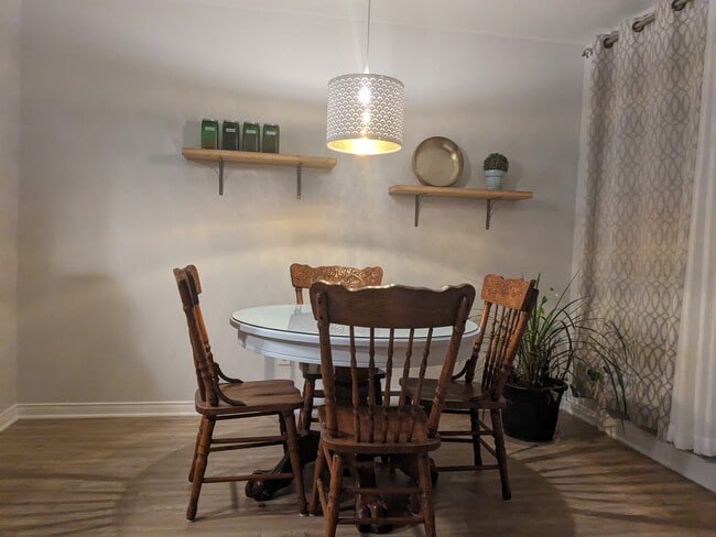 Photo du bâtiment - 6145 Rue De Lancaster