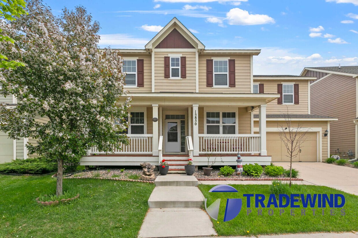 Foto principal - 15850 Elmwood Ln