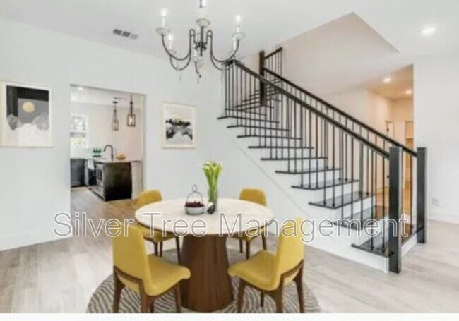 Foto del edificio - 9073 Quarry Hill Ct