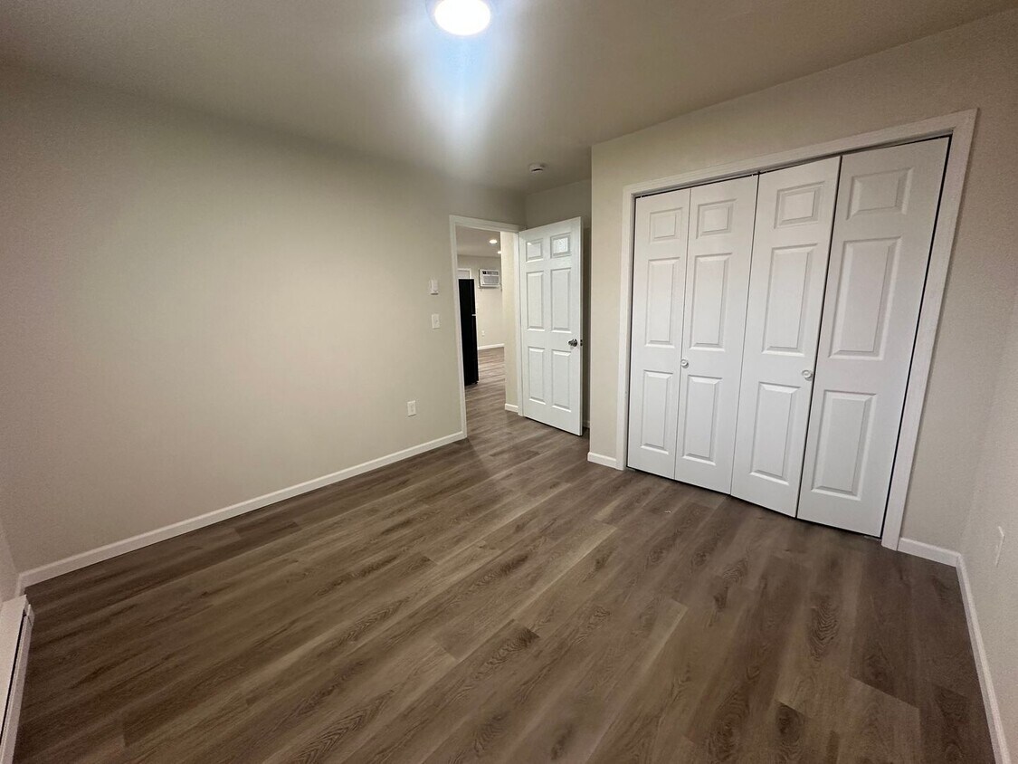 Foto del edificio - NEW Two Bedroom Duplex