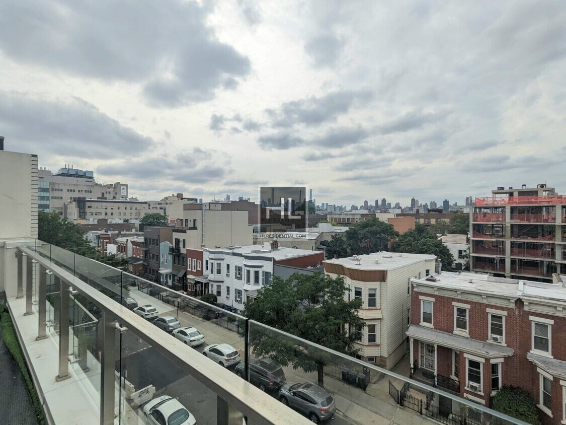 27 STREET Room for Rent in Queens, NY