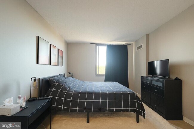 Foto del edificio - 5500 Holmes Run Pkwy