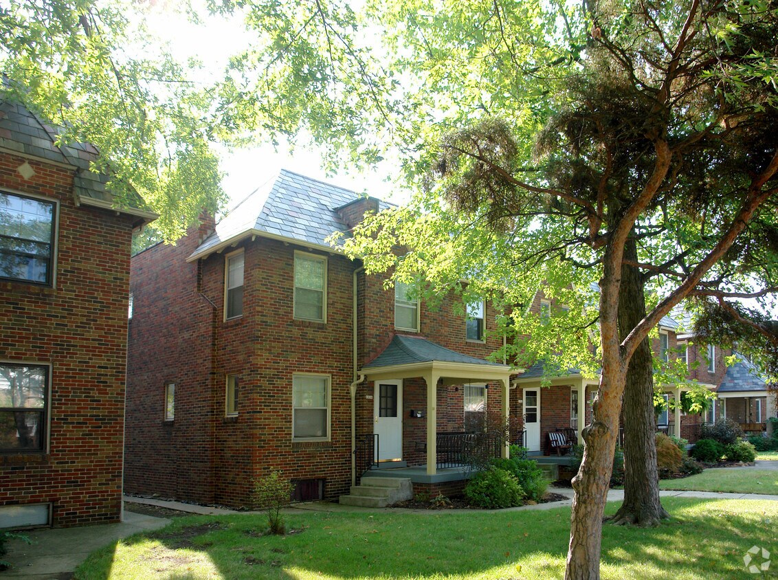 Foto del edificio - 1680-1686 Glenn Ave