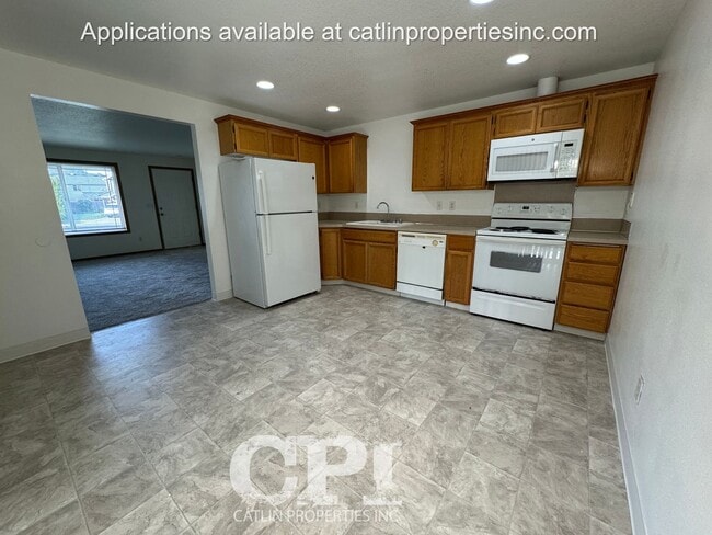 Building Photo - Lexington Area - Holiday Special - 1/2 OFF...