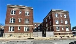 Building Photo - 189 Elm St