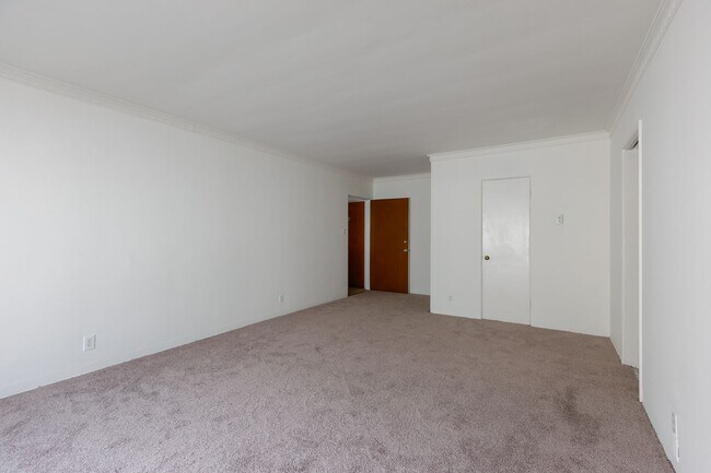 Foto del edificio - 4909 Coldwater Canyon Ave