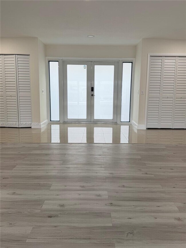 Foto del edificio - 16453 NE 33rd Ave