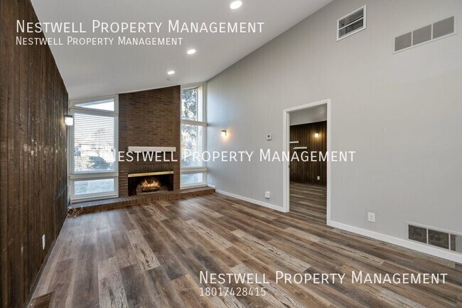 Foto del edificio - Delightful 2-bed Duplex in Holladay