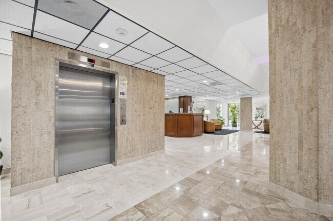 Foto del edificio - 10777 W Sample Rd