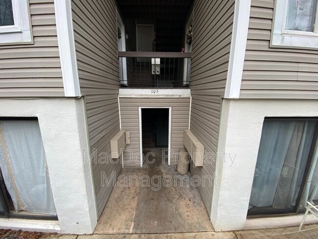 Building Photo - 105 Berry St