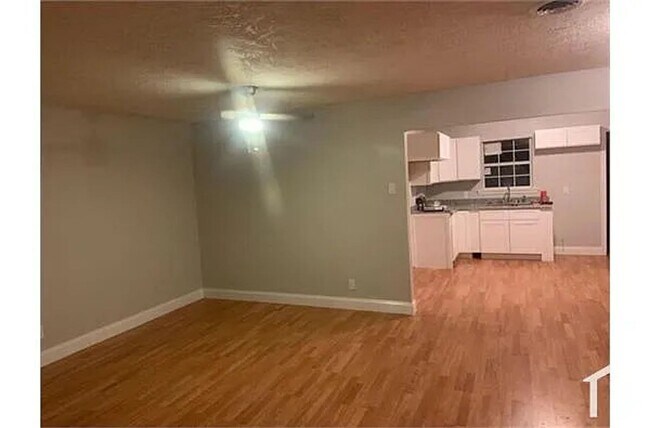 Foto del edificio - 2395 Hybrook Ln