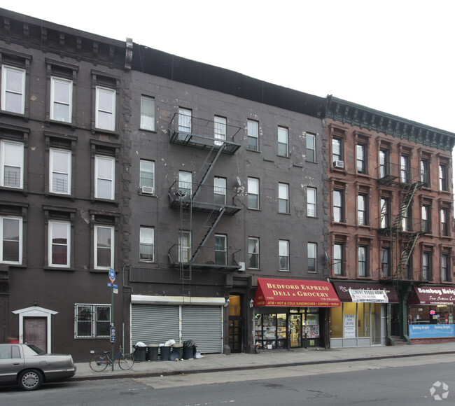 Foto del edificio - 1043-1049 Bedford Ave