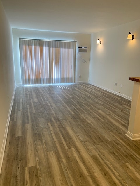 Building Photo - 5511 Corteen Pl