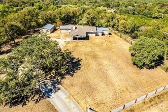 Building Photo - 1701 N Farm to Market 1626