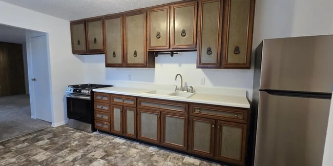 Building Photo - A/O School District! 3 bedroom, 1 bath