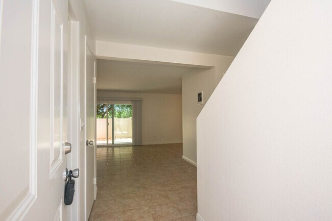 Foto del edificio - 2 Story 3 Bed Condo in the Village Park Co...