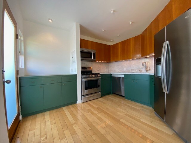 Cocina - 1462 Lake Shore Ave