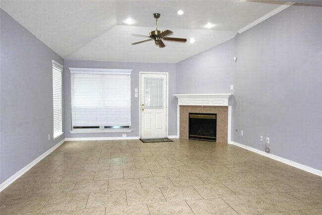 Building Photo - 10926 Great Hawk Ln