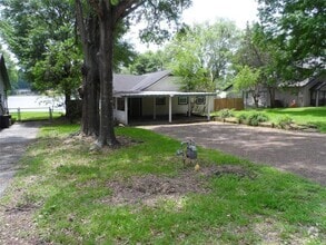Building Photo - 13545 Northshore Loop