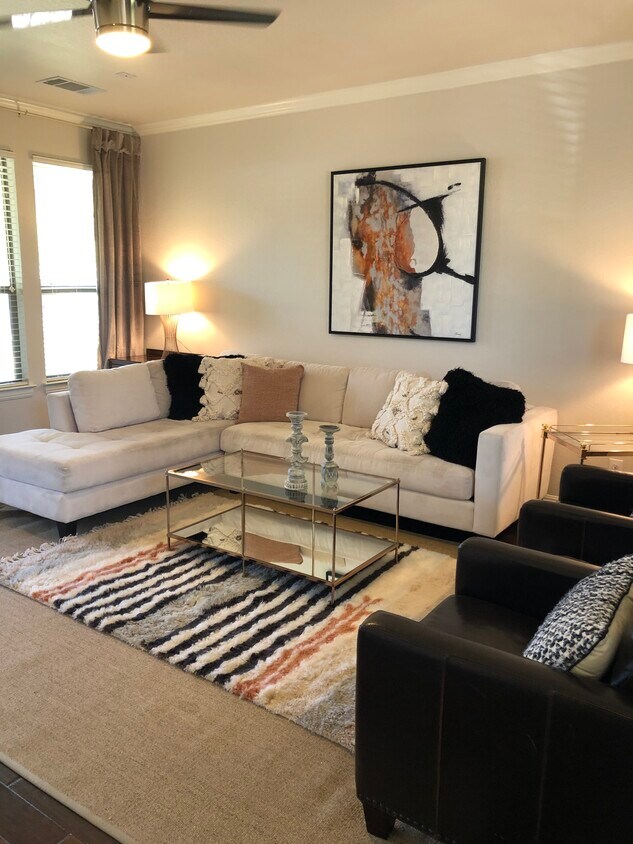 430 Old Fitzhugh Rd, Dripping Springs, TX 78620 Condo for Rent in