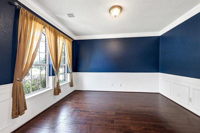 Building Photo - 2414 Snowy Egret Drive