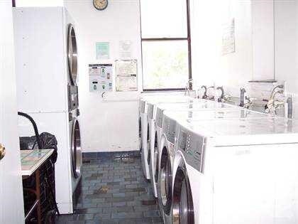 Foto del edificio - 264 9th St