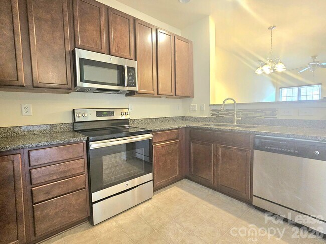 Foto del edificio - 2530 Madeline Meadow Dr