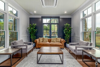 Building Photo - Arcadia