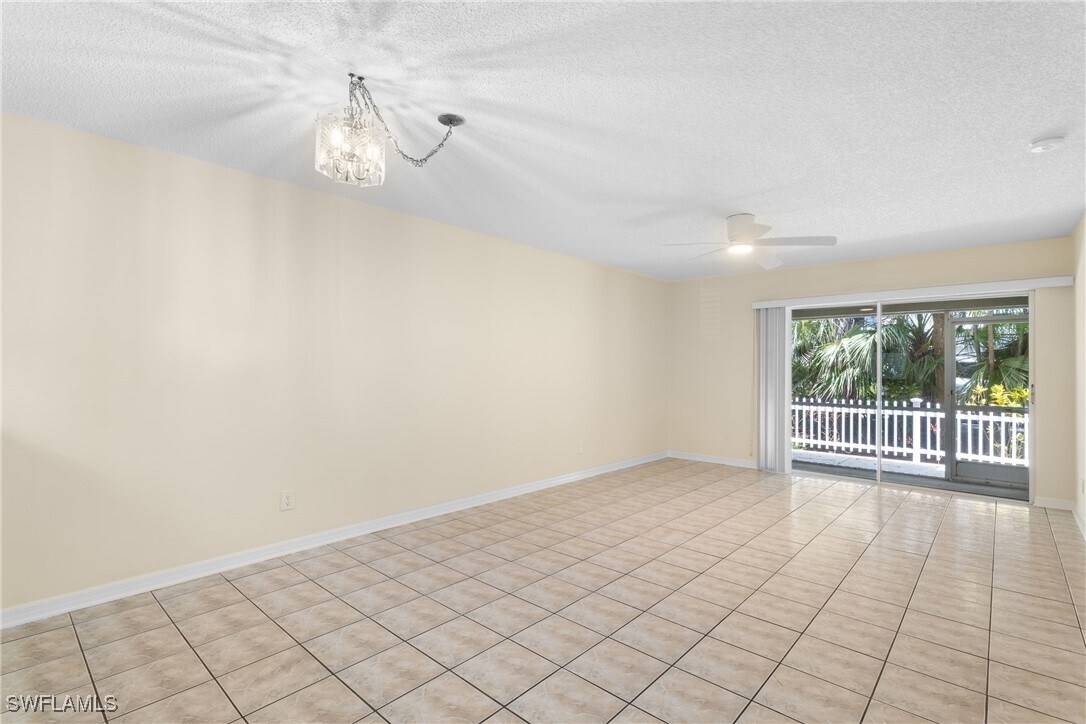 Foto del edificio - 251 Quail Forest Blvd