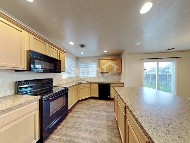 Foto del edificio - 220 Archer Rd