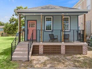 Building Photo - 1825 Avenue N