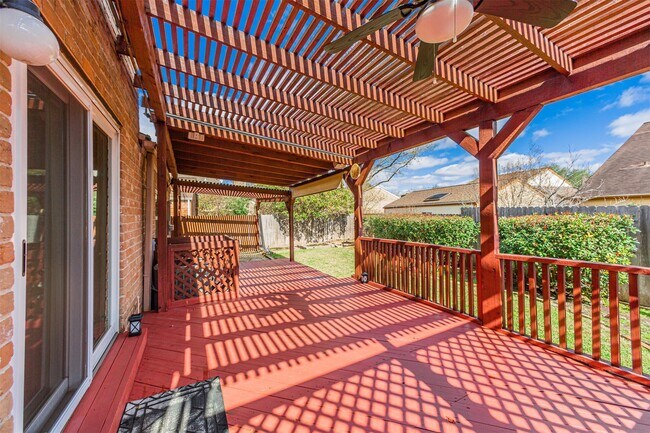 Foto del edificio - 1319 Ambergate Dr