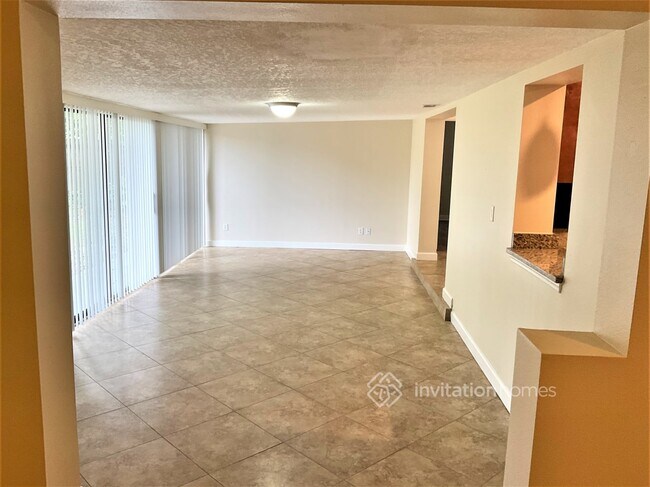 Foto del edificio - 2321 Carolton Rd