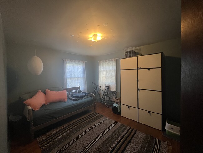 Building Photo - 5015 Avenue G
