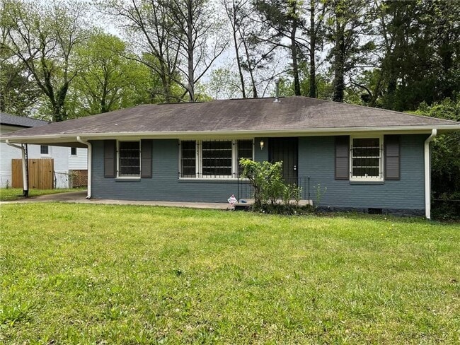 Building Photo - 349 Laquita Dr SE