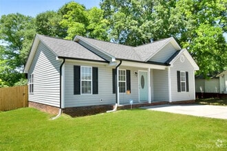 Building Photo - 1605 Chapman Ave