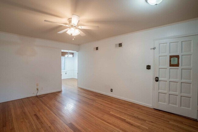Foto del edificio - Midtown 3 Bedroom Gem! Available for immed...