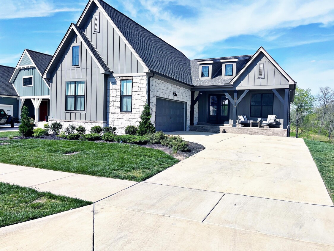 Primary Photo - 4016 Lioncrest Ln