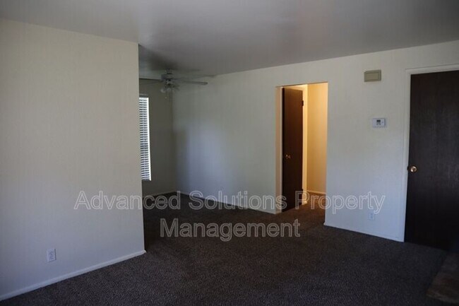 Building Photo - 4614 Quail Park Dr