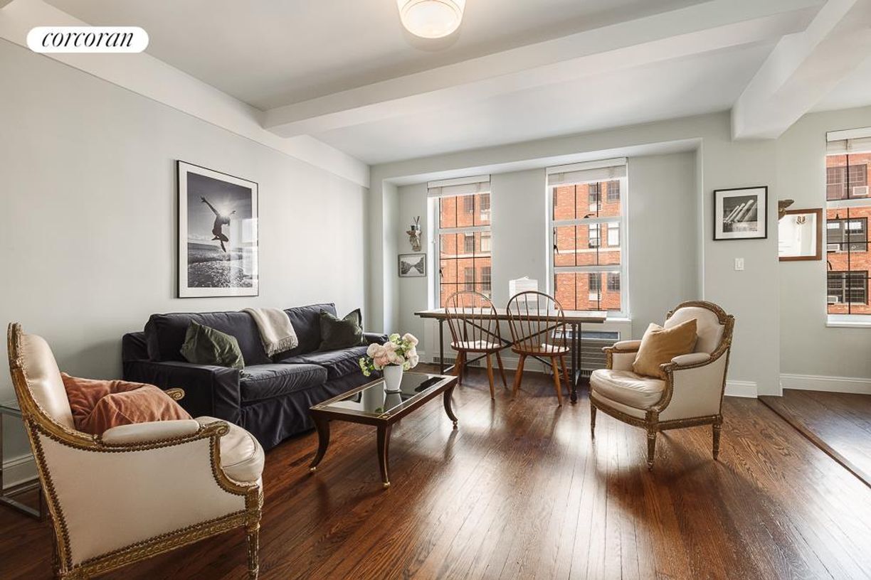 Primary Photo - 465 W 23rd St
