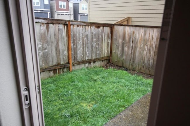 Building Photo - 13102 NE 26th St