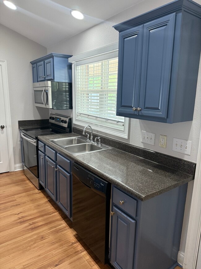 Foto del edificio - 802 W Longleaf Dr