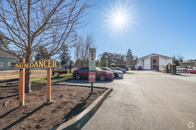 Foto del edificio - SUNDANCER APARTMENTS