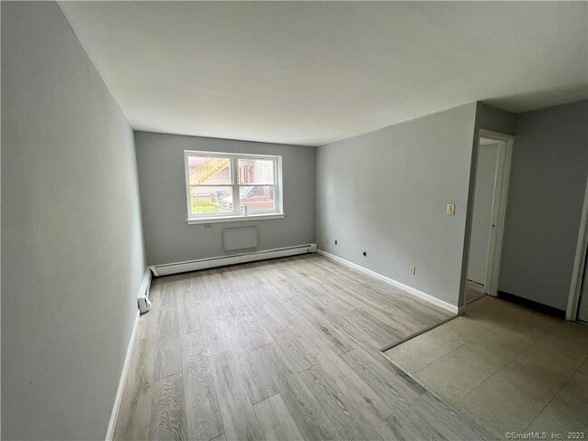 Building Photo - 145 Cowles St