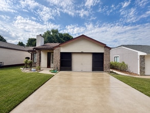 Building Photo - 3932 Balsam Dr