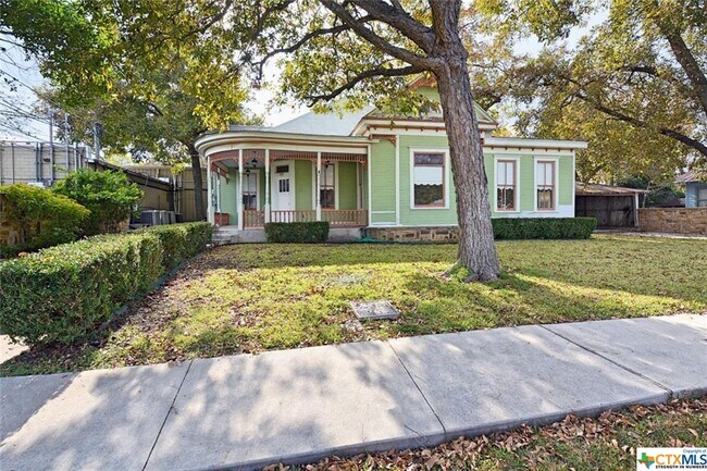 Foto del edificio - 137 N Sycamore Ave