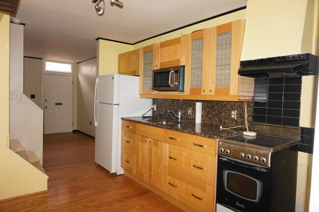 Foto del edificio - Charming 2 Bedroom Townhome in Upper Fells...