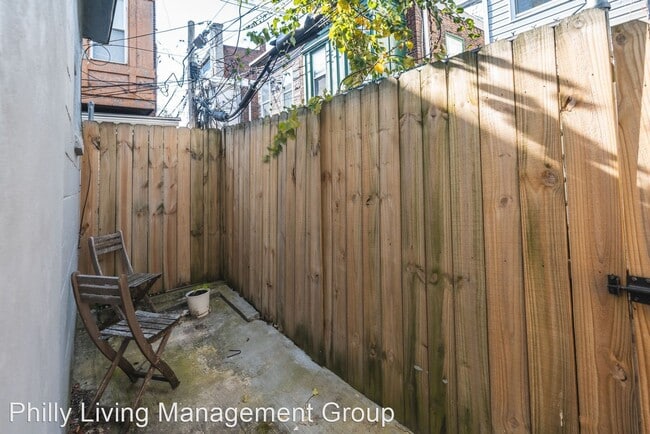 Building Photo - 2 br, 2.5 bath House - 1508 N Dover Street