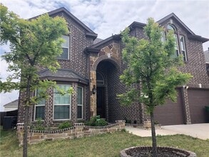 Building Photo - 14220 Sugar Hill Dr